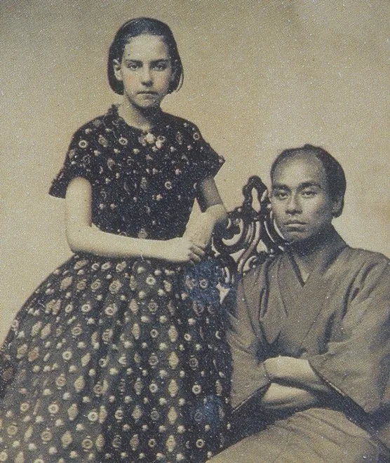 1860年、サンフランシスコの写真館で撮影された福沢諭吉