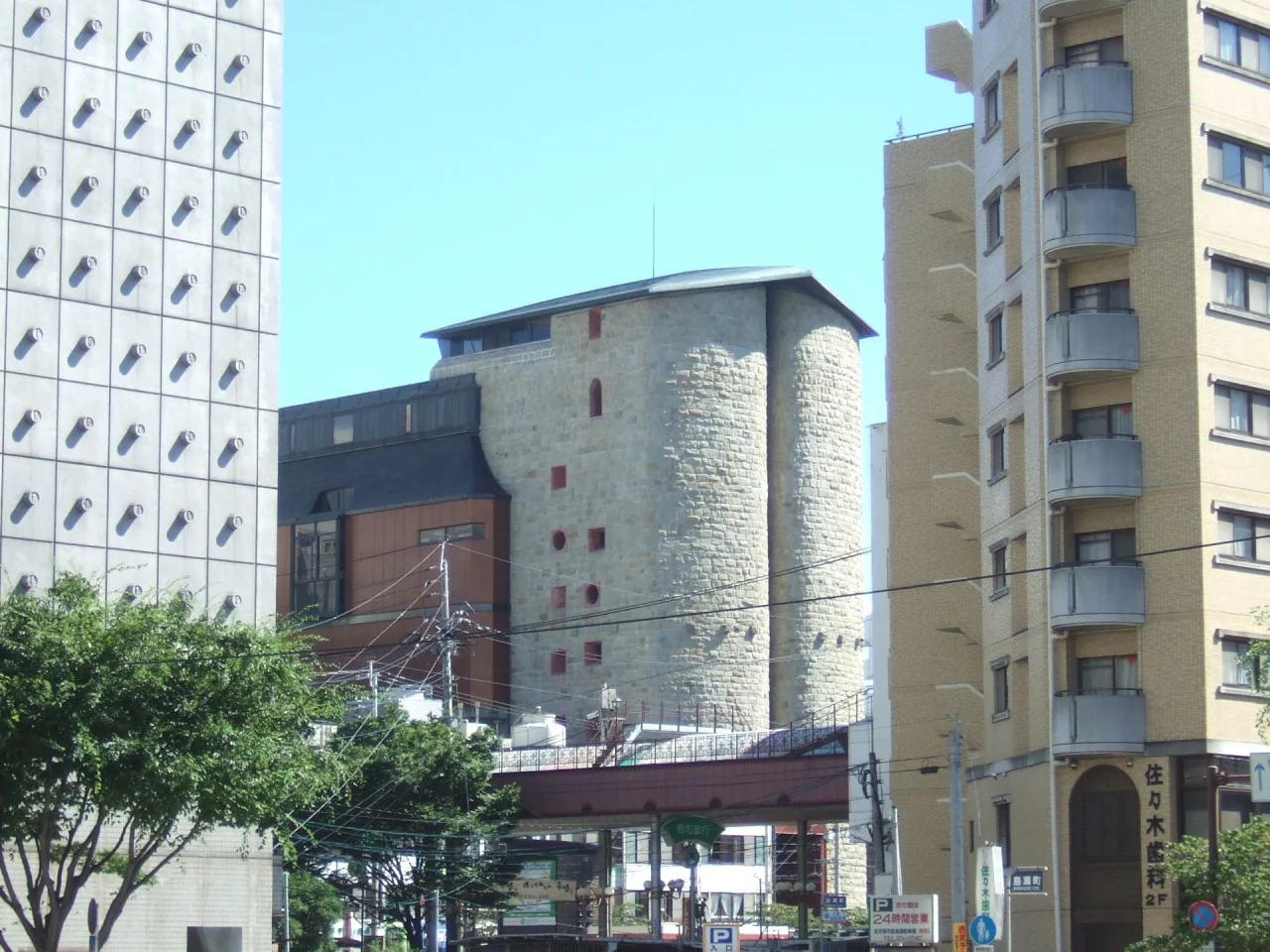 白井晟一設計の親和銀行本店