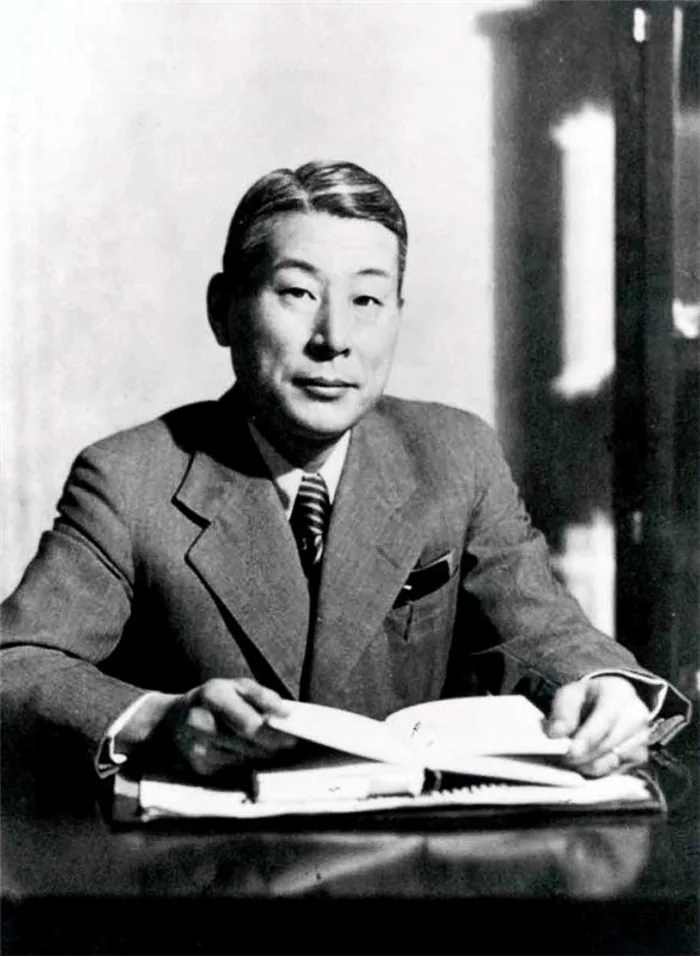 杉原千畝の人物画像